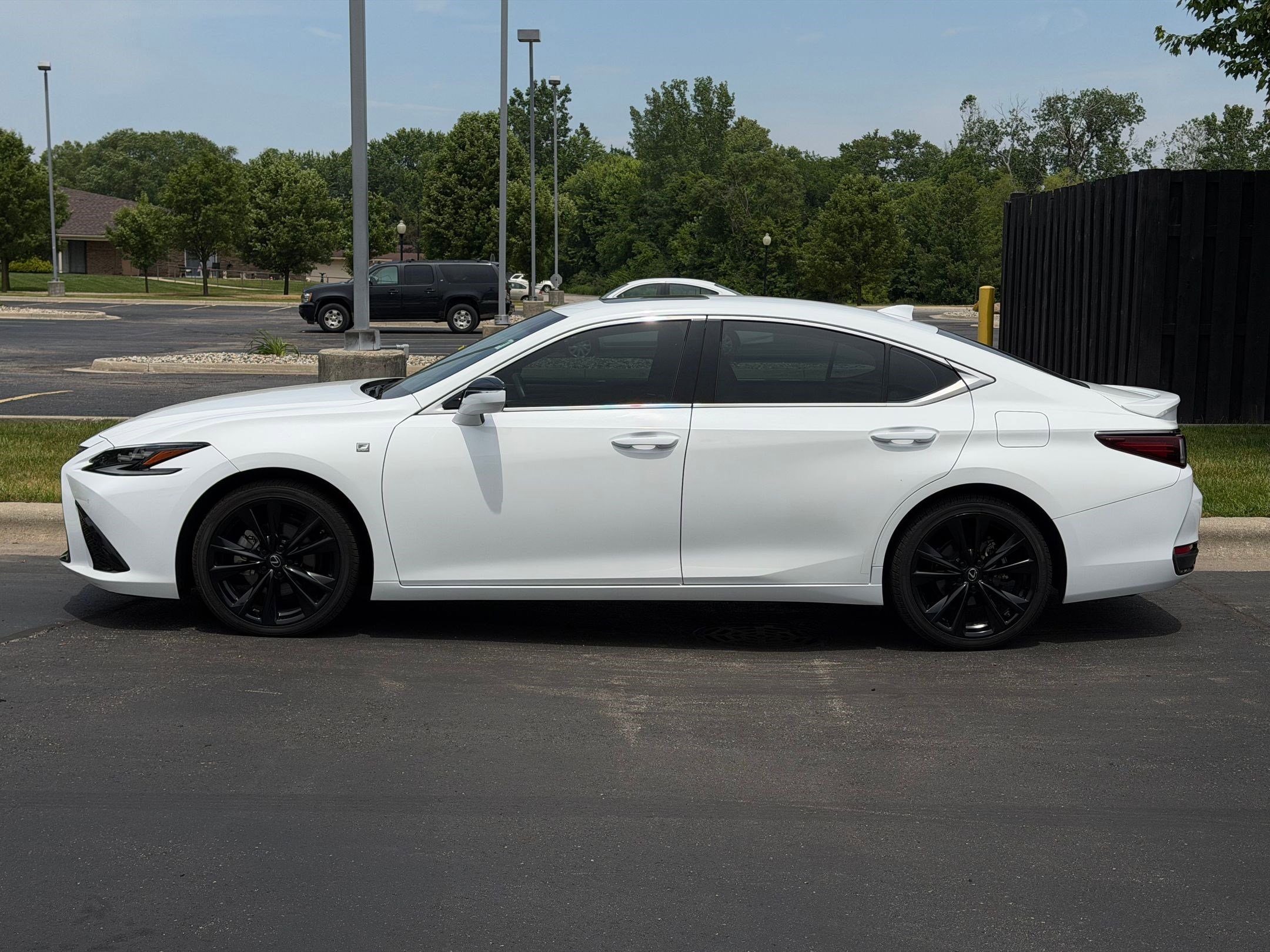 lexus es hybrid 2023 58ABA1C15PU027766 image lexus es hybrid 2023 58ABA1C15PU027766 image